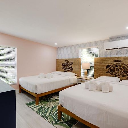 Charming Suite With Balcony And Bikes At Historic Sandpiper Inn ซานิเบล ภายนอก รูปภาพ